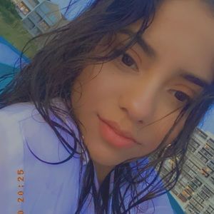 Meet your Posher, Daniela